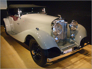 Bentley3 1/2Litre Tourer('34 by Vanden Plus)photo by NOVAK