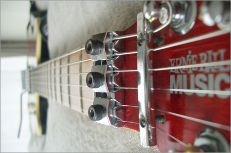 ERNIE BALL/MUSIC MAN Edward Van Halen signature '91